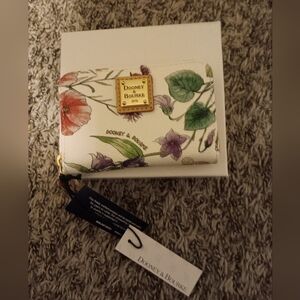 Dooney & Bourke Botanical Collection Wallet! Boxed- NWT